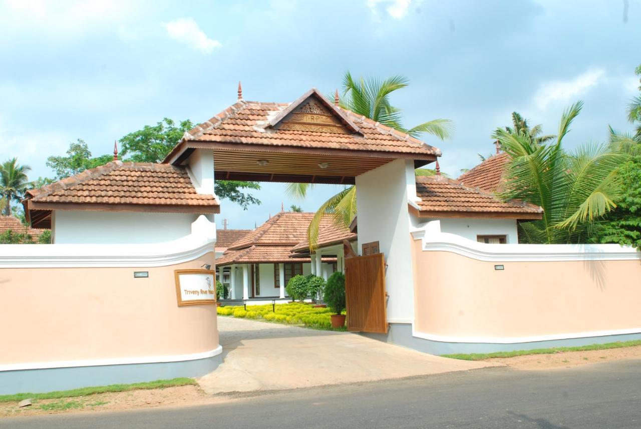 Hotel Triveny River Palace Alappuzha Zewnętrze zdjęcie