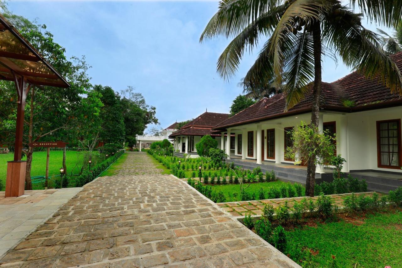 Hotel Triveny River Palace Alappuzha Zewnętrze zdjęcie